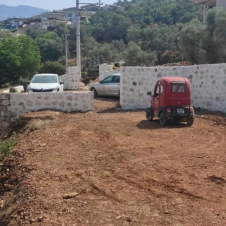 Aze's Garden Apartament *